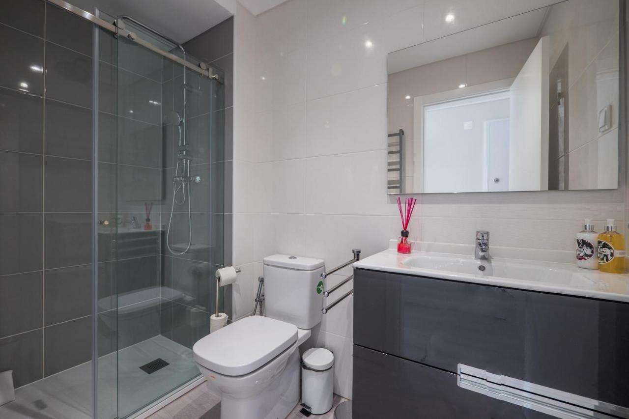 Rent4Rest Sao Bento Charming Apartment ลิสบอน ภายนอก รูปภาพ